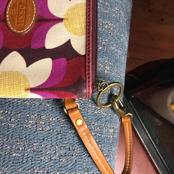 Fossil Wristlet - Picture 3 of 4